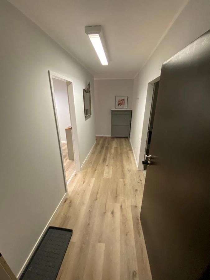 Mit Garagenparkplatz An U-bahnstation Appartamento