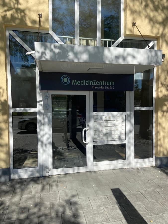 Mit Garagenparkplatz An U-bahnstation Monaco di Baviera