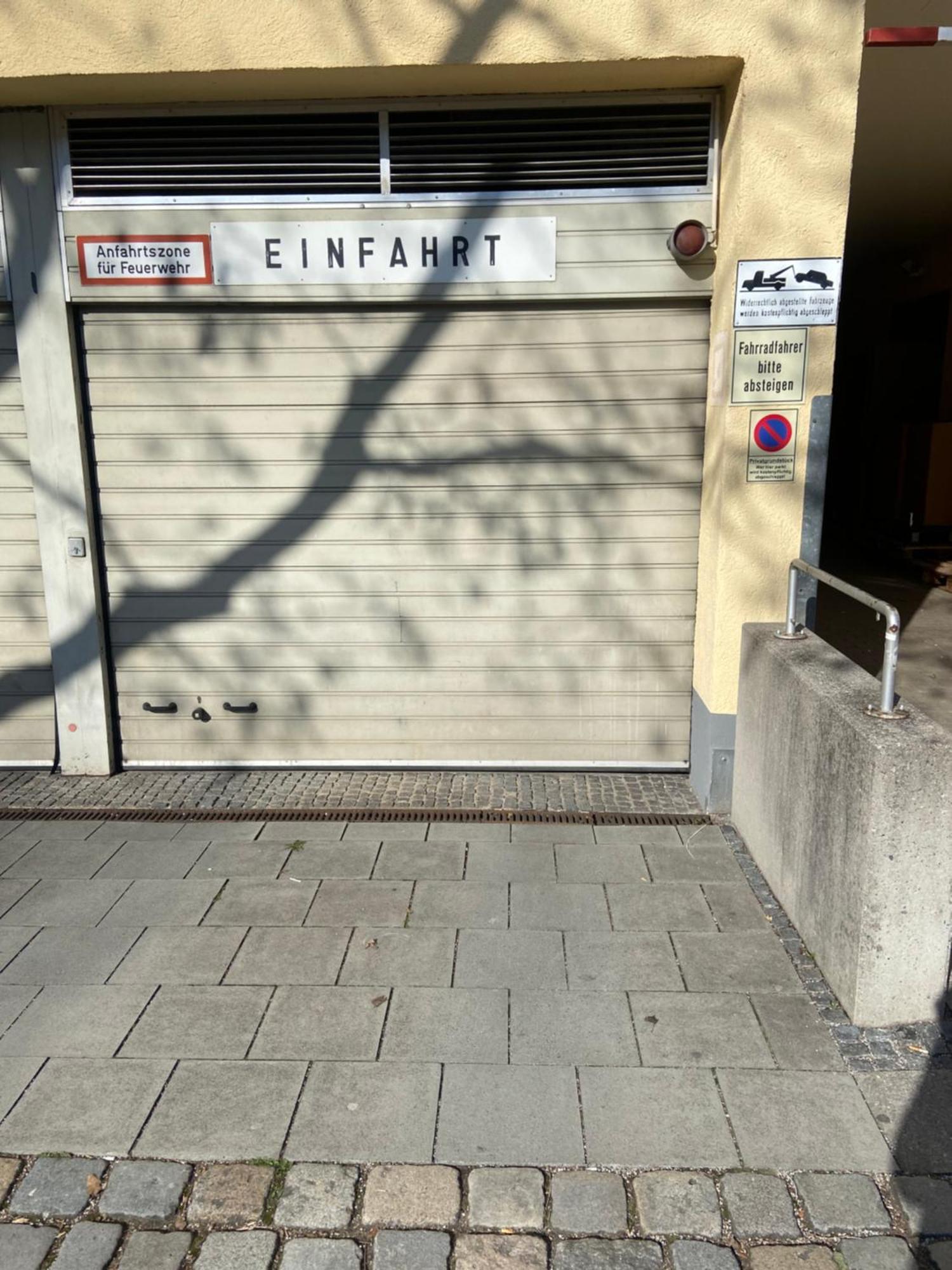 Mit Garagenparkplatz An U-bahnstation Appartamento Monaco di Baviera